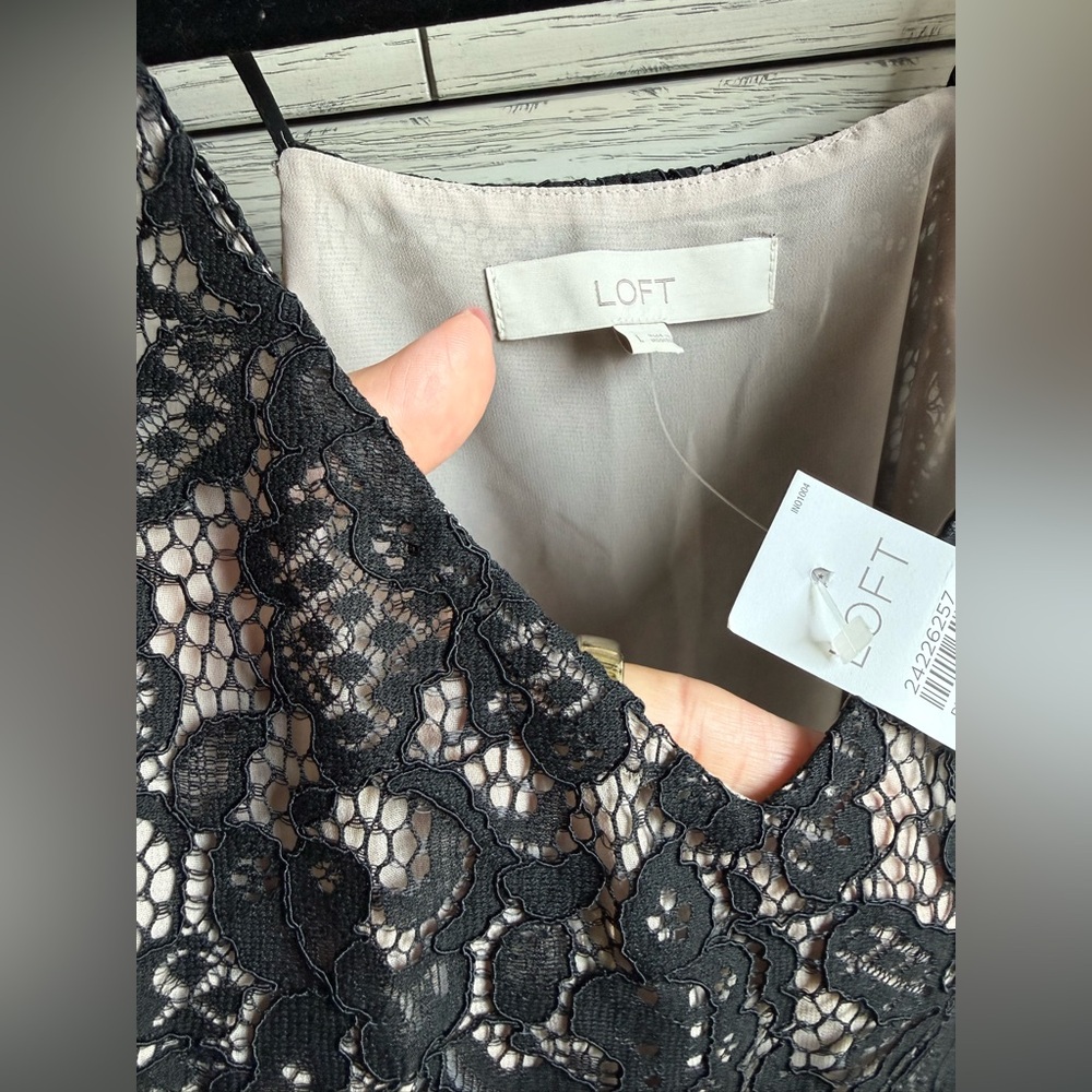 NWT LOFT Black Floral Lace Overlay tank - Picture 4 of 6